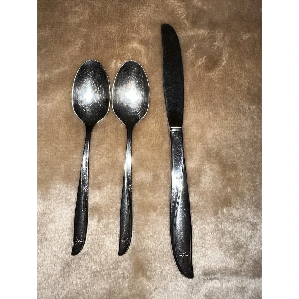 Oneida Community  Stainless Flatware 2 Spoons 1 Knife Twin Star Lot
